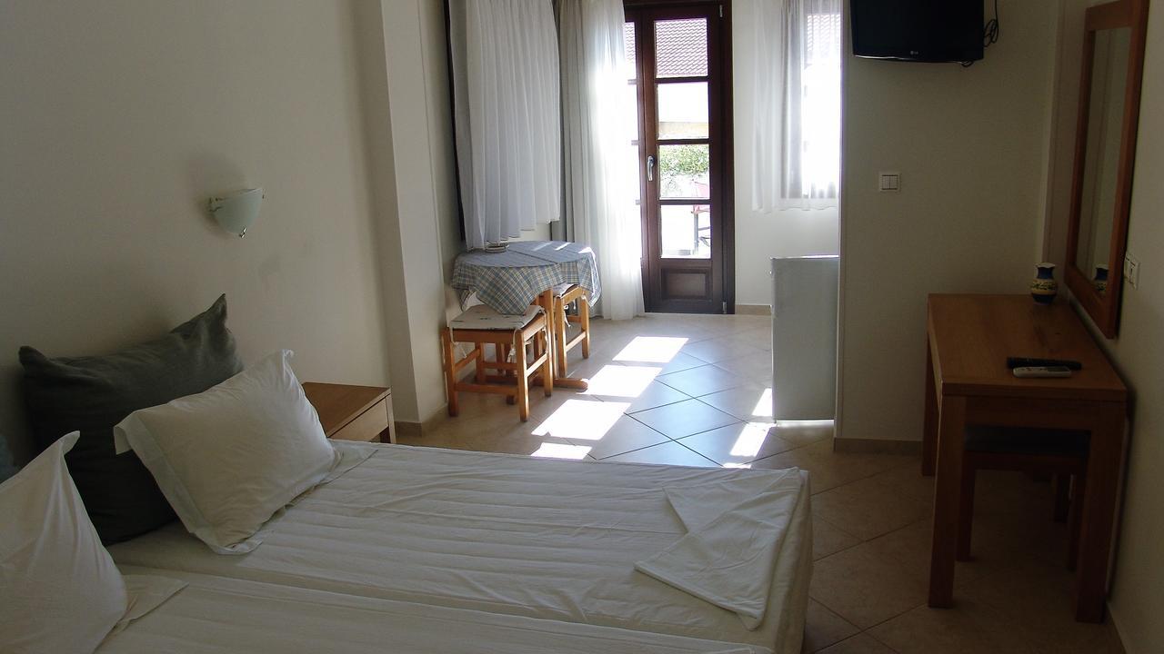 Notis Hotel Samos Town Exterior photo